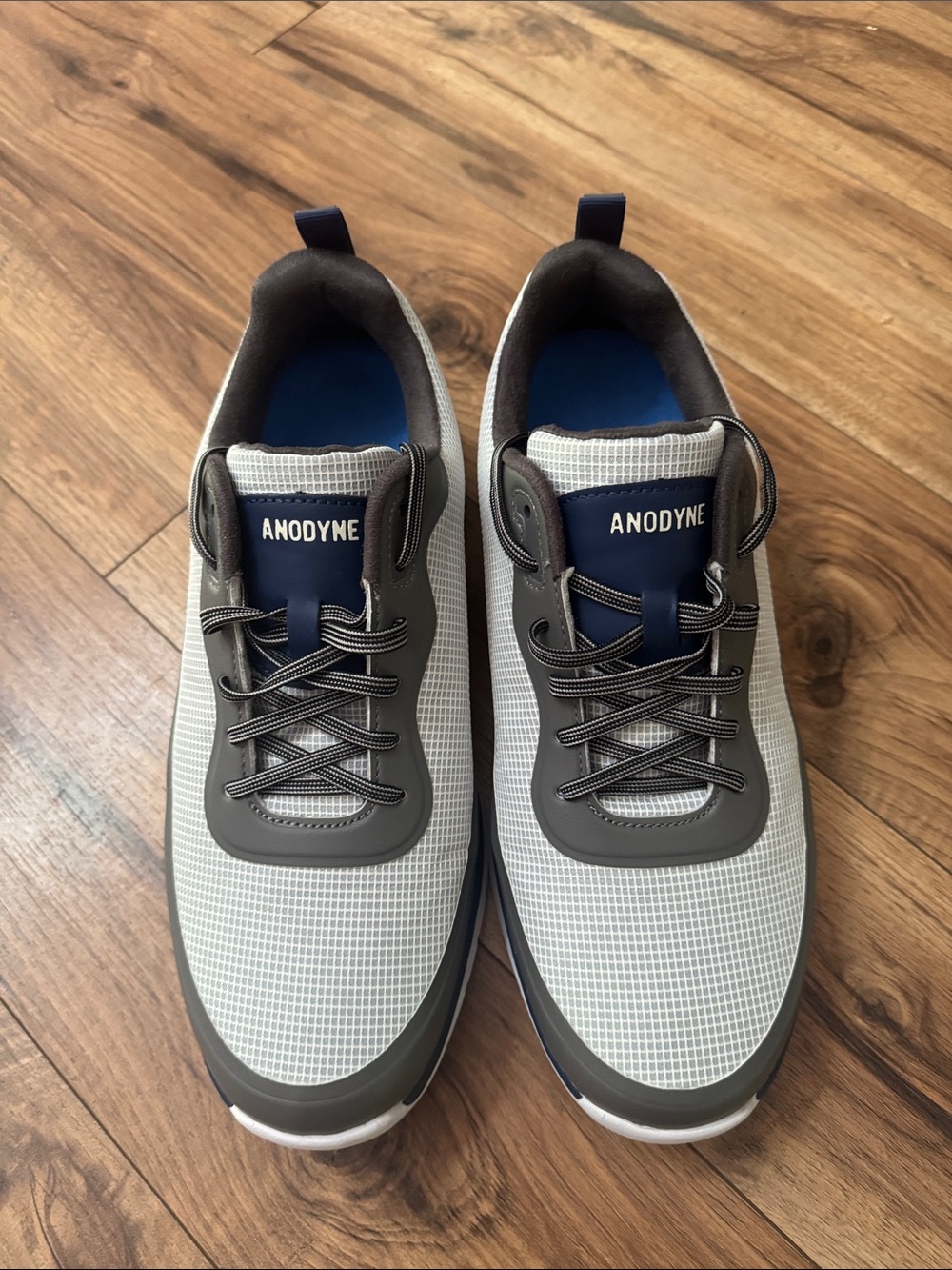 Anodyne 16 Men's Gray and Navy Sneakers size 9.5 W
